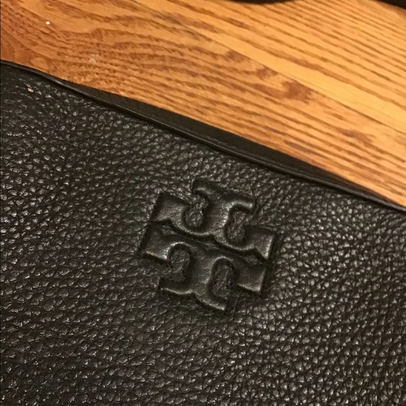 Tory Burch black leather cross body - Picture 2 of 6